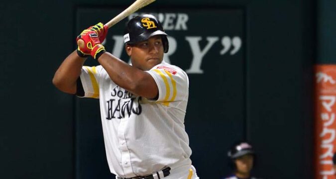 El cubano Alfredo Despaigne conectó su jonrón número 10 en la temporada regular de la Liga profesional de béisbol de Japón y remolcó la única carrera de su equipo, los Halcones de SoftBank.