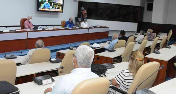 Cuba establece estrategia antiCovid-19 ante apertura de fronteras