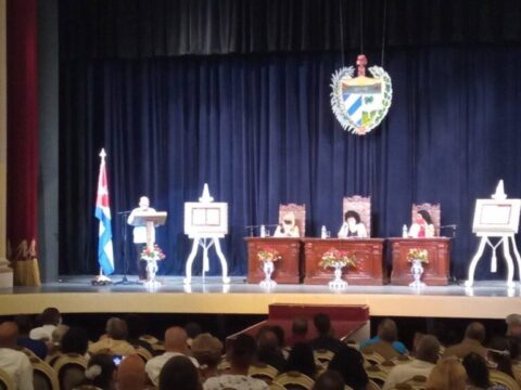 La Asamblea Solemne del Poder Popular con motivo del aniversario 328 de la ciudad de San Carlos y San Severino de Matanzas tuvo lugar en la noche de este 12 de octubre en el neoclásico Teatro Sauto, Monumento Nacional.