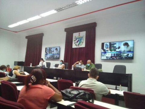 Matanzas muestra una disminución de pacientes positivos a la covid-19, según trascendió en la reunión del Grupo Temporal de Trabajo del Gobierno de este lunes, presidida por el primer secretario del Partido Comunista de Cuba en la provincia, Liván Izquierdo Alonso.