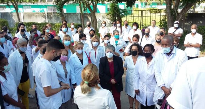 Recibió Filial de Ciencias Médicas de Colón visitantes de la Junta de Acreditación