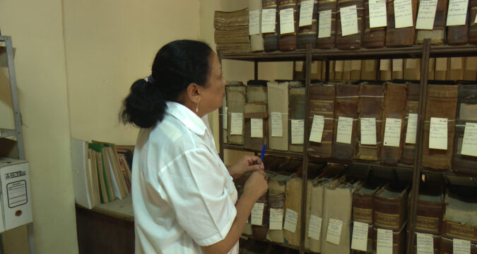 Un valioso fondo documental de carácter histórico posee el Archivo municipal Pelayo Villanueva de Colón.