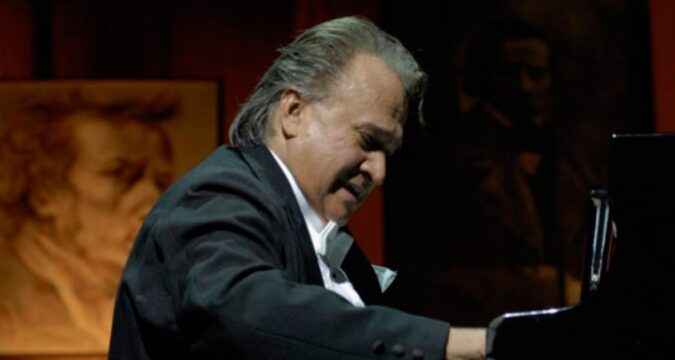 Pianista Frank Fernández