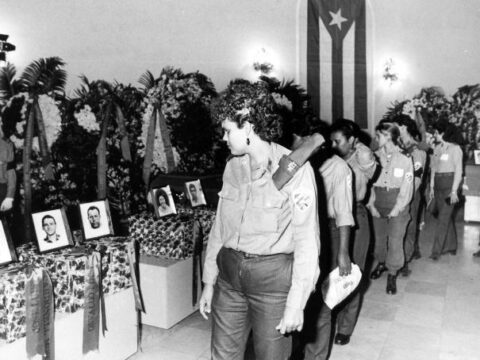 El siete de diciembre de 1989, hace 32 años, culminaba la Operación Tributo, iniciada la víspera, con la inhumación de los restos de los combatientes cubanos caídos en misiones internacionalistas en África