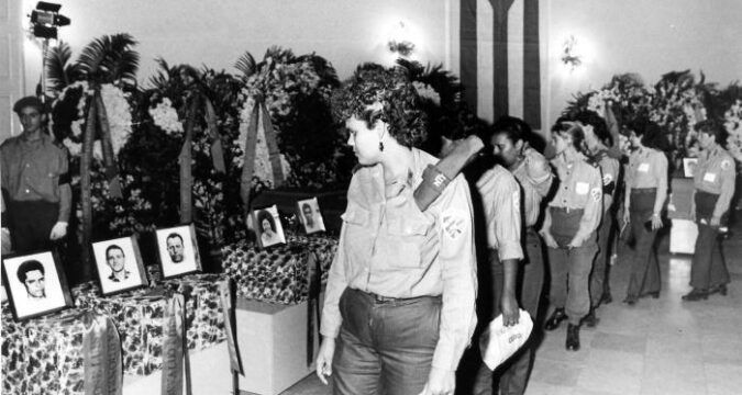 El siete de diciembre de 1989, hace 32 años, culminaba la Operación Tributo, iniciada la víspera, con la inhumación de los restos de los combatientes cubanos caídos en misiones internacionalistas en África
