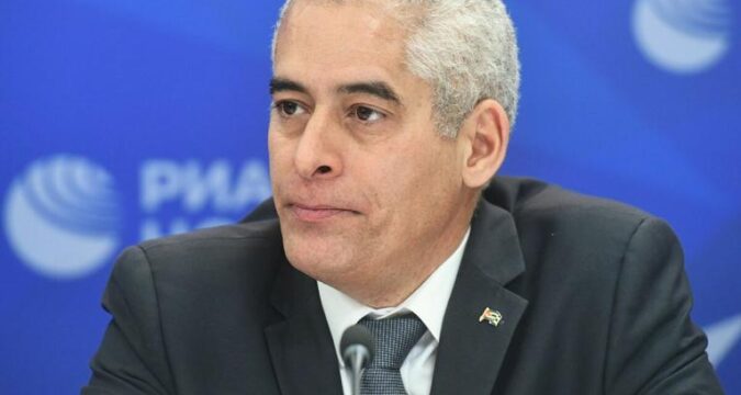 Presidirá