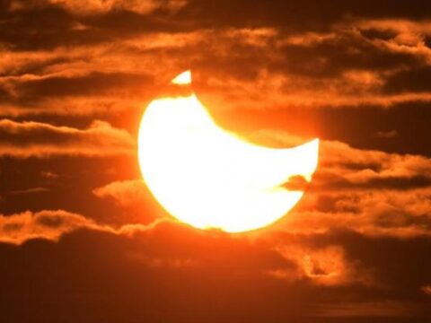 Eclipse solar