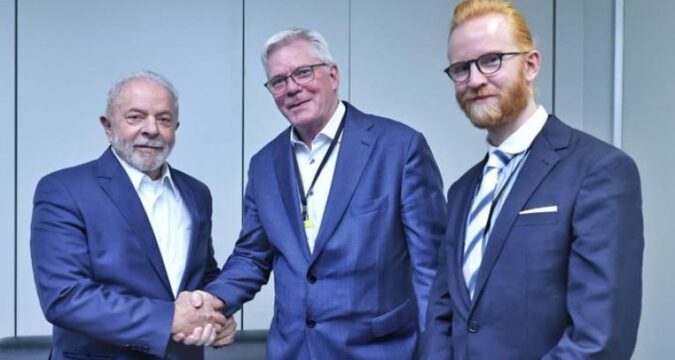 Lula Assange