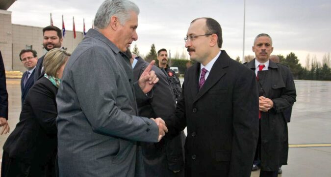 Turkia relaciones