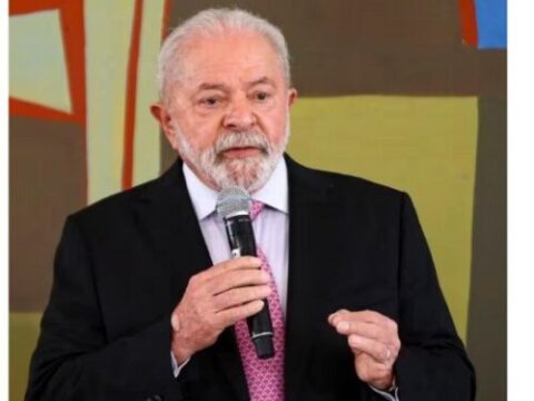 Lula visistas