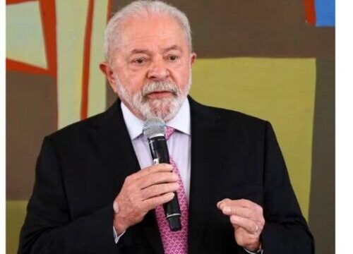 Lula visistas