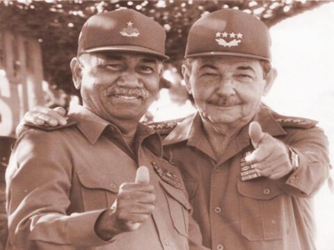 Raul Castro Juan Almeida