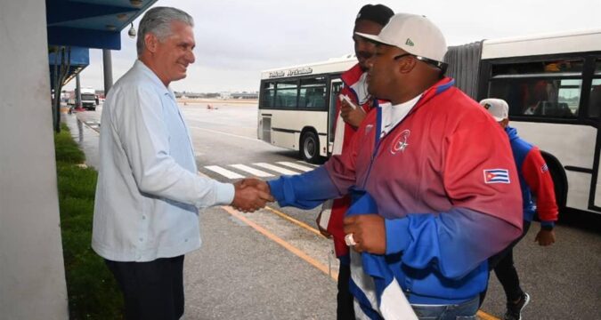 Cuba-beisbol-Diaz-Canel