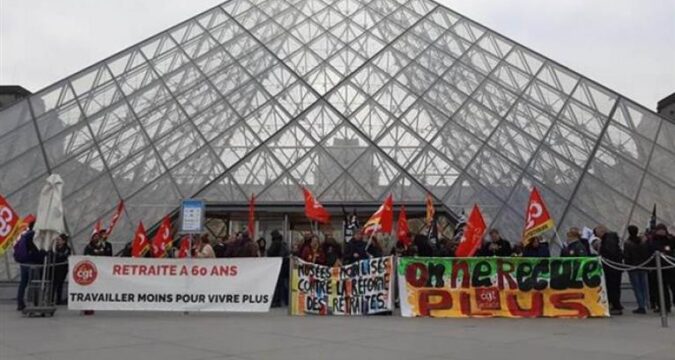 francia-louvre-manifestantes