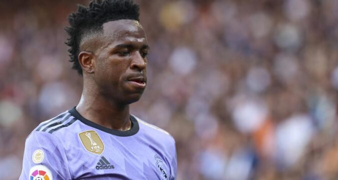 racismo-contra-Vinicius
