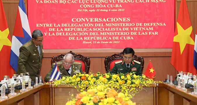 Phan-Van-Giang-y-Lopez-Miera