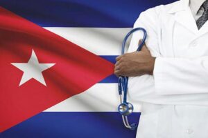 Jóvenes paquistaníes estudiarán medicina en Cuba
