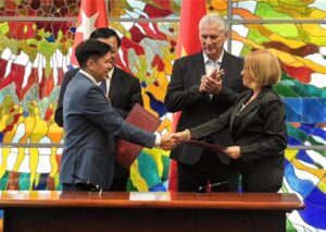 Presidente de Cuba resalta creación de empresa mixta con Vietnam