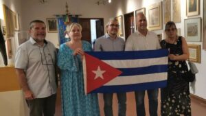 Condenan en Italia en acto solidario bloqueo de EEUU contra Cuba (+Foto)