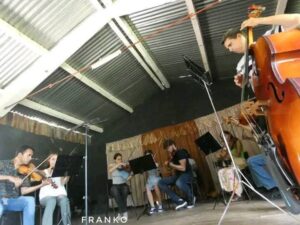 De gira la Camerata José White por el verano