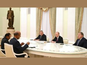 Confirman reunión de alto funcionario de India con Putin en Moscú
