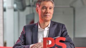 Nuevo ultimato socialista a primer ministro francés