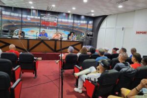 Exhortan a empresas del Inder al encadenamiento productivo