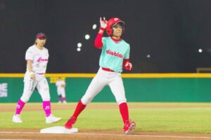 Softbolistas cubanas auparon a Diablos Rojos en LMS