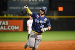 Magallanes sigue a todo tren en final de béisbol de Venezuela