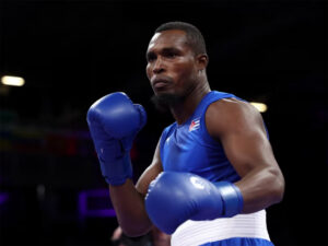Cubanos Álvarez y Julio César La Cruz suben al ring en Dominicana