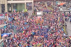 Marchistas afines a Evo Morales quieren llegar a La Paz