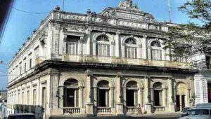 Opciones de la biblioteca Gener y Del Monte en el verano