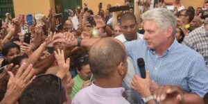 Tildan injerencista inclusión de presidente cubano en lista de EEUU