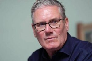 Starmer rechaza renunciar como premier británico