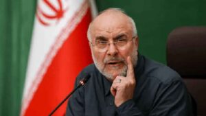 Ormuz solo se reabrirá bajo acuerdos iraníes, afirma Qalibaf