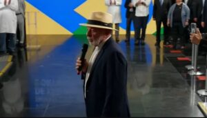 Lula plantea a Trump una «guerra de la verdad» tras nuevo arancel