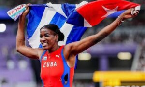 Cubana Leyanis suma otro premio en la Liga del Diamante 2026