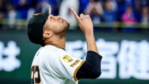 Cubano Raidel Martínez suma su salvamento 33 en Japón
